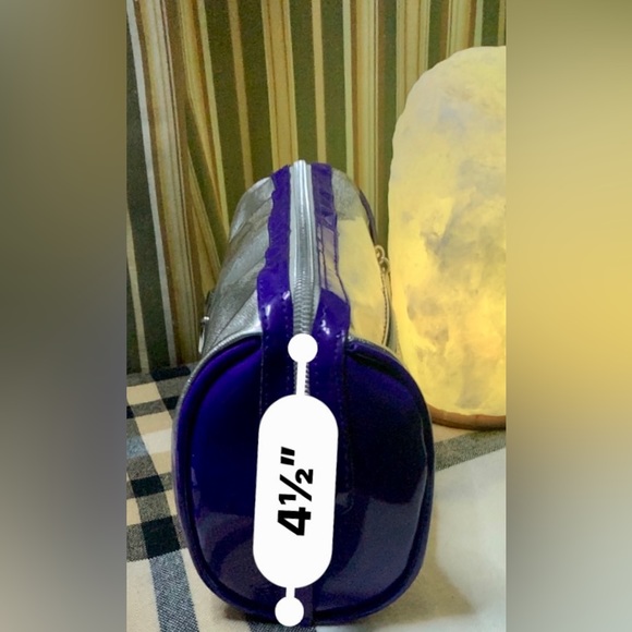 💫✨ Versace Versus Beauty Make up Case 💫✨Nylon Unisex💫✨
#VV2 - Picture 10 of 10